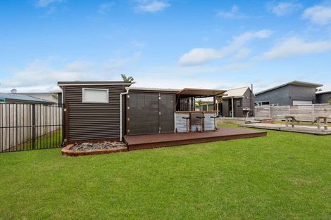 Photo of property in 102 Mahoe Place, Matarangi, Whitianga, 3592