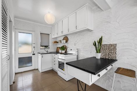 Photo of property in 6/1 Glen Road, Browns Bay, Auckland, 0630