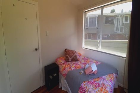 Photo of property in 16 Carole Crescent, Pakuranga, Auckland, 2010