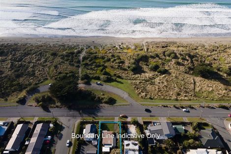 Photo of property in 347 Marine Parade, New Brighton, Christchurch, 8061