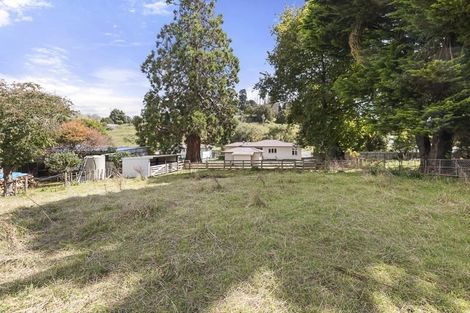Photo of property in 36 Ongo Road, Hunterville, 4730