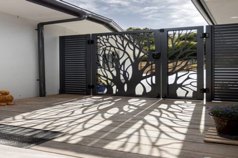 Photo of property in 26 Harbour View Road, Omokoroa, 3114