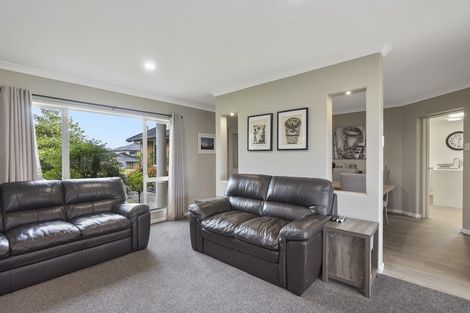 Photo of property in 13 Parkwood Place, Huntington, Hamilton, 3210