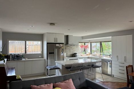 Photo of property in 76a View Road, Henderson, Auckland, 0612