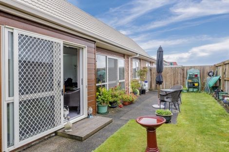 Photo of property in Rangeview Villas, 10/9 Fuller Close, Levin, 5510