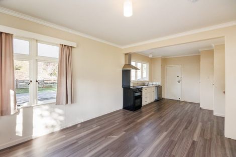 Photo of property in 36 Ongo Road, Hunterville, 4730