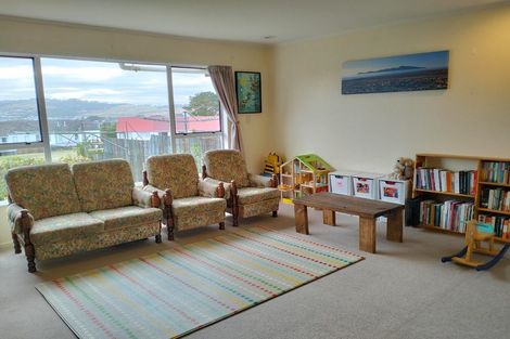 Photo of property in 72 Cunliffe Street, Churton Park, Wellington, 6037