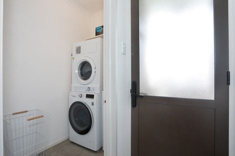 Photo of property in 8 Dalzien Place, Feilding, 4702