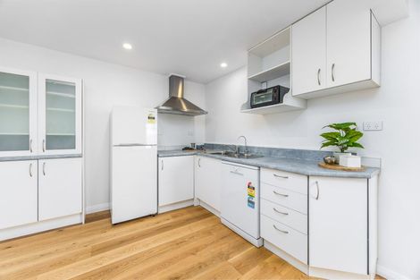 Photo of property in 2a Hoskins Avenue, Hillsborough, Auckland, 1042