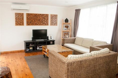 Photo of property in 23 Longburn Road, Henderson, Auckland, 0610