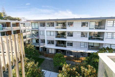 Photo of property in Revolucion Apartments, 405/28s Torrens Terrace, Mount Cook, Wellington, 6011