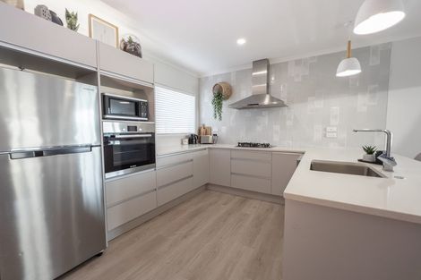 Photo of property in 8 Springside Court, Huntington, Hamilton, 3210