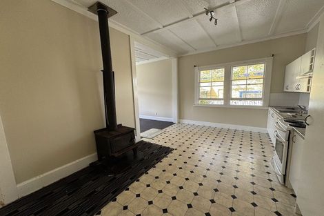 Photo of property in 36 Kenilworth Street, Waipawa, 4210