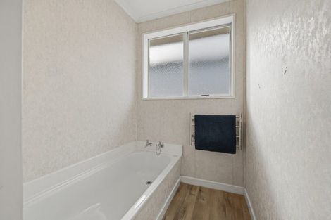 Photo of property in 160 Macandrew Road, South Dunedin, Dunedin, 9012