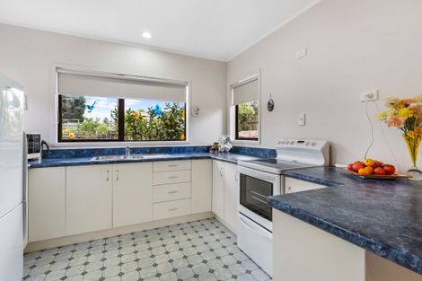 Photo of property in 96a Collingwood Road, Waiuku, 2123