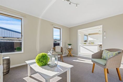 Photo of property in 17a Meon Street, Aranui, Christchurch, 8061