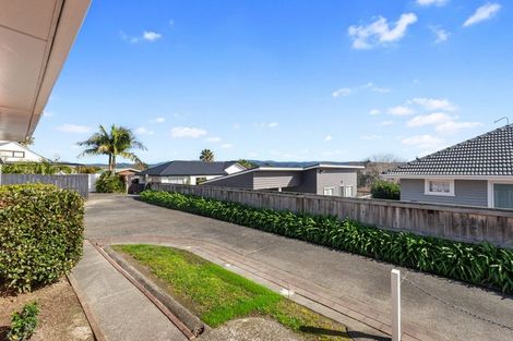 Photo of property in 27 View Road, Henderson, Auckland, 0612