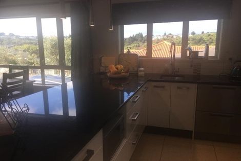 Photo of property in 4 Kaweka Close, Aotea, Porirua, 5024