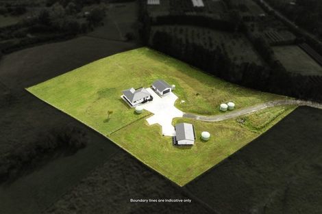 Photo of property in 233 Trigg Road, Kumeu, 0891