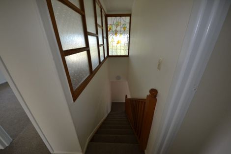 Photo of property in 27 Chivalry Road, Glenfield, Auckland, 0629