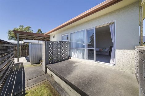 Photo of property in 142 College Street, Awapuni, Palmerston North, 4412