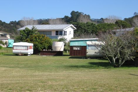 Photo of property in 22 Marine Parade, Cooks Beach, Whitianga, 3591