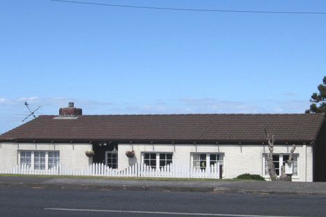 Photo of property in 2/114 Manuka Road, Bayview, Auckland, 0629