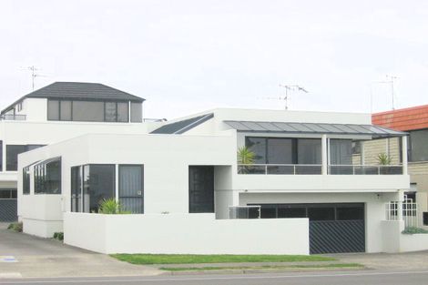 Photo of property in 1/156 Marine Parade, Mount Maunganui, 3116