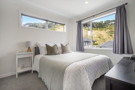 Photo of property in 16 Schooner Drive, Whitby, Porirua, 5024