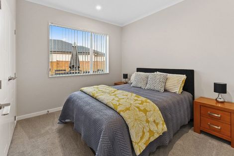 Photo of property in 3 Papaview Road, Papakura, 2110