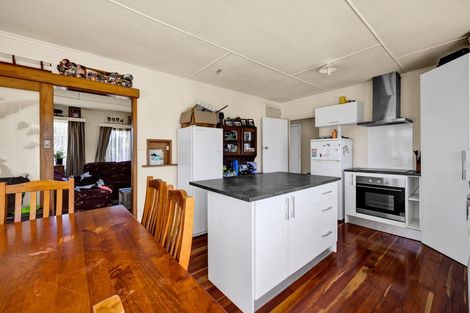 Photo of property in 8 Pacey Avenue, Hawera, 4610
