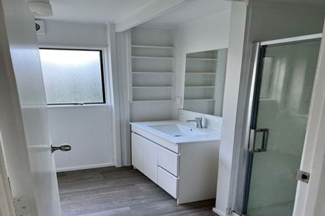 Photo of property in 15 Oreil Avenue, West Harbour, Auckland, 0618