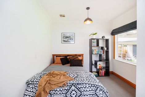 Photo of property in 15 Miro Street, Takaro, Palmerston North, 4410