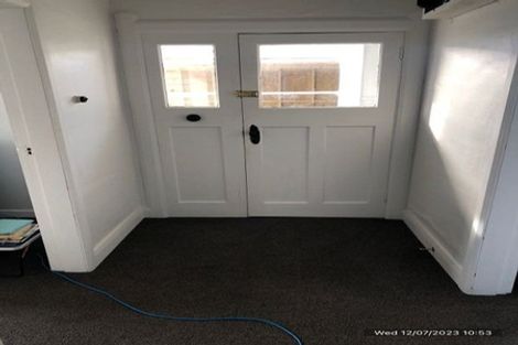 Photo of property in 15 Paritutu Road, Spotswood, New Plymouth, 4310