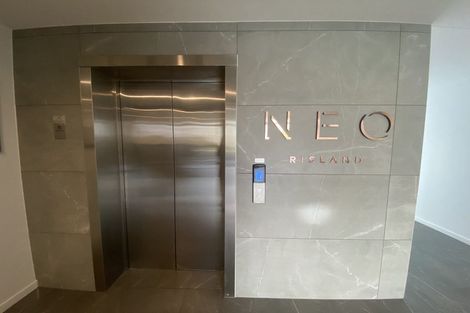 Photo of property in 205/9 Madeira Lane, Grafton, Auckland, 1023