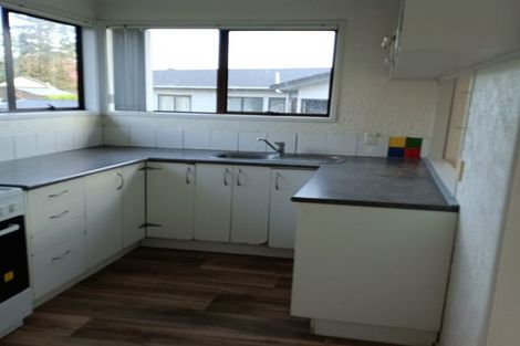 Photo of property in 10 Elvira Place, Ranui, Auckland, 0612