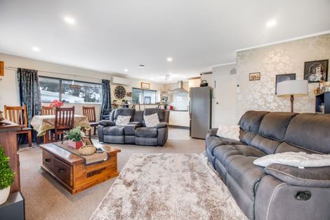 Photo of property in 5a Oak Avenue, Nawton, Hamilton, 3200