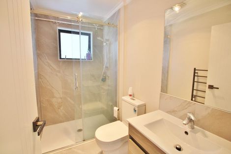 Photo of property in 9/66 Swanson Road, Henderson, Auckland, 0610