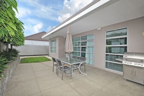 Photo of property in 8 Curzon Street, Onehunga, Auckland, 1061