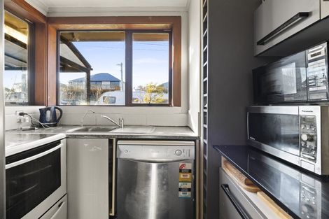 Photo of property in 32 Panmure Avenue, Calton Hill, Dunedin, 9012