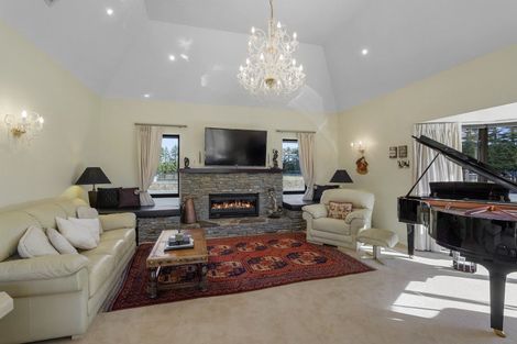 Photo of property in 635 Yaldhurst Road, Yaldhurst, Christchurch, 7676