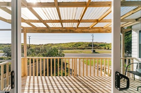 Photo of property in 678 Papamoa Beach Road, Papamoa Beach, Papamoa, 3118