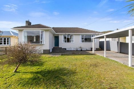 Photo of property in 16 Roberts Street, Wainuiomata, Lower Hutt, 5014