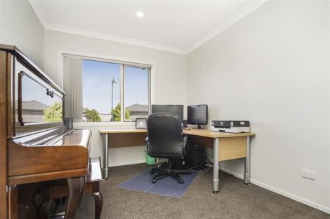 Photo of property in 4 Waltham Place, Rototuna North, Hamilton, 3210