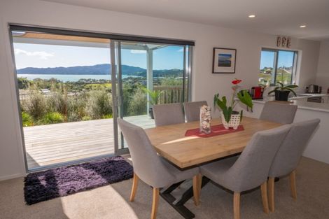 Photo of property in 32 Cable Bay Block Road, Cable Bay, 0420