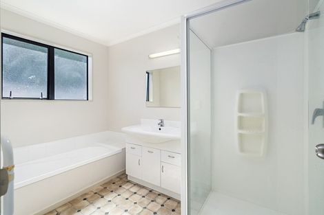 Photo of property in 21 Brooklyn Heights Drive, Kelvin Grove, Palmerston North, 4414