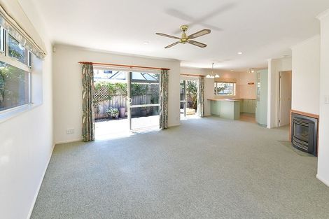 Photo of property in 15a Hatton Road, Orewa, 0931