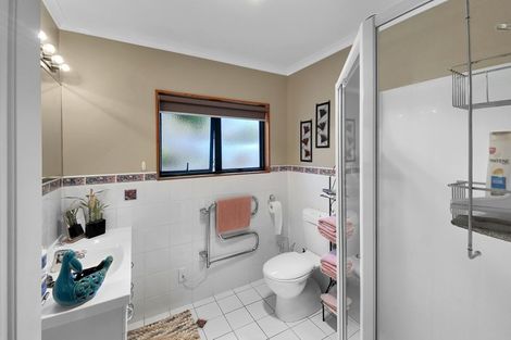 Photo of property in 15a Clarkson Crescent, Maunu, Whangarei, 0110