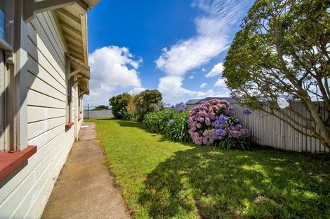 Photo of property in 357 Ketemarae Road, Hawera, 4675