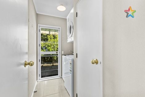 Photo of property in 4/169 Whites Line East, Waiwhetu, Lower Hutt, 5010